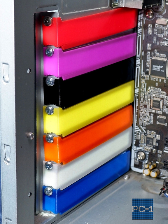 7шт. Цветная Заглушка задняя для PCI слотов ПК пластиковая. Планка в компьютерный в корпус ATX 120x20x13мм, винты в комплекте. - Pic n 309184
