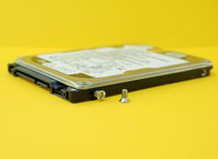 Винты для жестких дисков ПК / Для всех видов HDD 3.5" 6-32, SSD 2,5" M3 / Два цвета и нужных размера / Комплект 40шт. - Pic n 308750