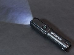 Ручной Светодиодный фонарик с аккумулятором и зарядкой по USB, влагозащитный IP54. Три режима. Подвижная линза с зумом для фокусировки луча. - Pic n 308968