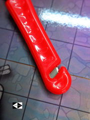 Аварийный молоток для разбивания стёкол с ножом для ремня, красный, пластик - Pic n 309207